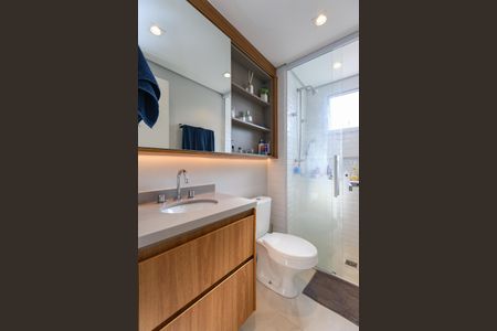 Apartamento à venda com 76m², 2 quartos e 2 vagas Apartamento à venda com 76m², 2 quartos e 2 vagasBanheiro da Suíte
