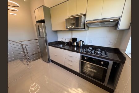 Cozinha de apartamento para alugar com 3 quartos, 92m² em Ingleses do Rio Vermelho, Florianópolis