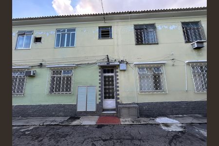 Casa à venda com 55m², 2 quartos e 1 vagaFachada