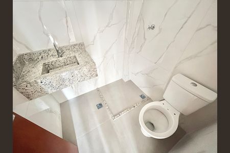 Apartamento à venda com 48m², 2 quartos e sem vaga Apartamento à venda com 48m², 2 quartos e sem vagaBanheiro