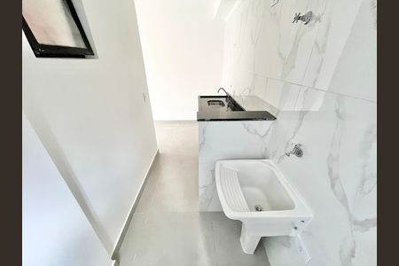 Apartamento à venda com 48m², 2 quartos e sem vaga Apartamento à venda com 48m², 2 quartos e sem vagaCozinha e Área de Serviço