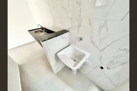 Apartamento à venda com 48m², 2 quartos e sem vaga Apartamento à venda com 48m², 2 quartos e sem vagaCozinha e Área de Serviço