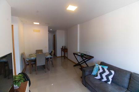 Sala de apartamento à venda com 2 quartos, 70m² em Santa Rosa, Niterói