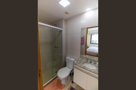 Apartamento à venda com 70m², 2 quartos e 1 vaga Apartamento à venda com 70m², 2 quartos e 1 vagaBanheiro da Suíte