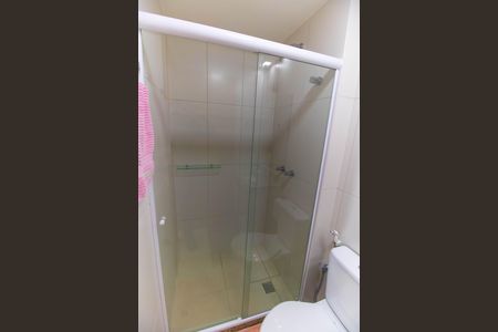 Apartamento à venda com 70m², 2 quartos e 1 vaga Apartamento à venda com 70m², 2 quartos e 1 vagaBanheiro da Suíte