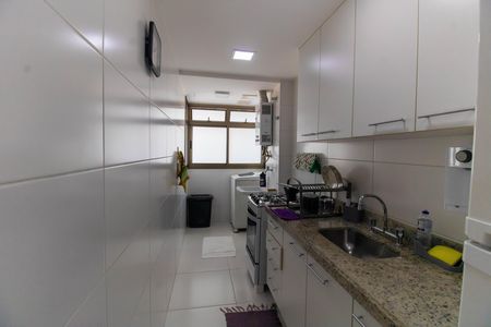 Apartamento à venda com 70m², 2 quartos e 1 vaga Apartamento à venda com 70m², 2 quartos e 1 vagaCozinha e Área de Serviço