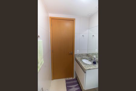 Apartamento à venda com 70m², 2 quartos e 1 vaga Apartamento à venda com 70m², 2 quartos e 1 vagaBanheiro Social