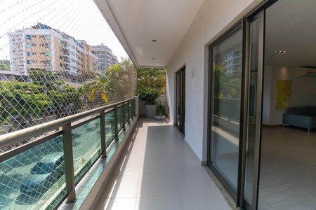 Apartamento à venda com 70m², 2 quartos e 1 vaga Apartamento à venda com 70m², 2 quartos e 1 vagaÁrea comum