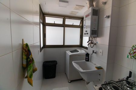 Apartamento à venda com 70m², 2 quartos e 1 vaga Apartamento à venda com 70m², 2 quartos e 1 vagaCozinha e Área de Serviço