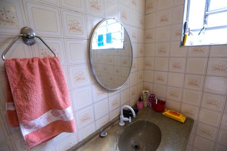 Casa à venda com 280m², 3 quartos e 1 vaga Casa à venda com 280m², 3 quartos e 1 vagaBanheiro- Casa 2
