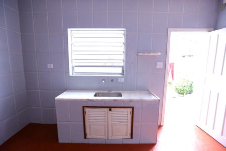 Casa à venda com 280m², 3 quartos e 1 vaga Casa à venda com 280m², 3 quartos e 1 vagaCozinha- Casa 2