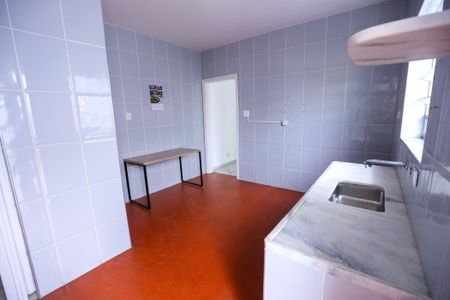 Casa à venda com 280m², 3 quartos e 1 vaga Casa à venda com 280m², 3 quartos e 1 vagaCozinha- Casa 2