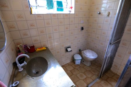 Casa à venda com 280m², 3 quartos e 1 vaga Casa à venda com 280m², 3 quartos e 1 vagaBanheiro- Casa 2