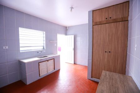 Casa à venda com 280m², 3 quartos e 1 vaga Casa à venda com 280m², 3 quartos e 1 vagaCozinha- Casa 2