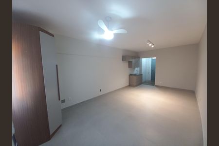 Studio para alugar com 33m², 1 quarto e sem vaga Studio para alugar com 33m², 1 quarto e sem vagaSala/Quarto