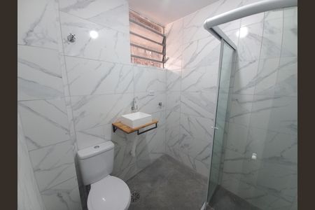 Banheiro de kitnet/studio para alugar com 1 quarto, 33m² em Campos Elíseos, São Paulo