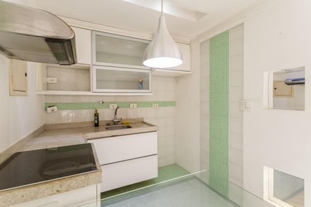 Cozinha de kitnet/studio à venda com 1 quarto, 35m² em Vila Uberabinha, São Paulo
