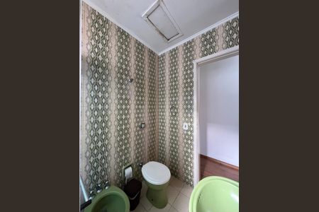 Casa à venda com 160m², 4 quartos e 2 vagasBanheiro
