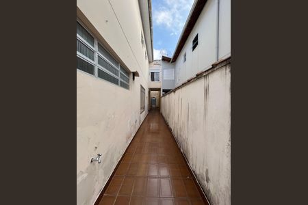 Casa à venda com 160m², 4 quartos e 2 vagasCorredor Externo