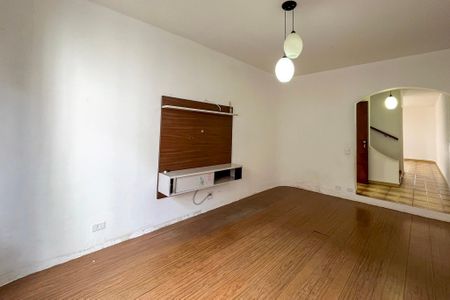 Casa à venda com 160m², 4 quartos e 2 vagasSala