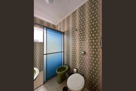 Casa à venda com 160m², 4 quartos e 2 vagasBanheiro