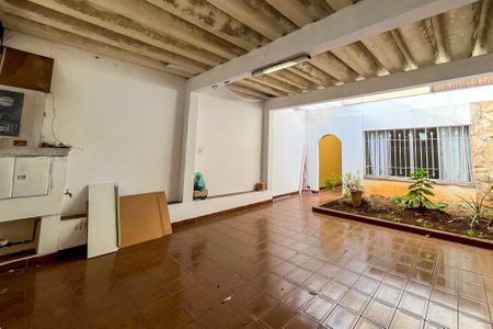 Casa à venda com 160m², 4 quartos e 2 vagasÁrea Externa
