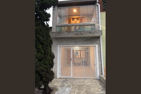 Casa para alugar com 200m², 3 quartos e 1 vaga Casa para alugar com 200m², 3 quartos e 1 vagaVaranda