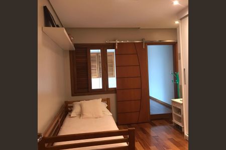 Casa para alugar com 200m², 3 quartos e 1 vaga Casa para alugar com 200m², 3 quartos e 1 vagaQuarto