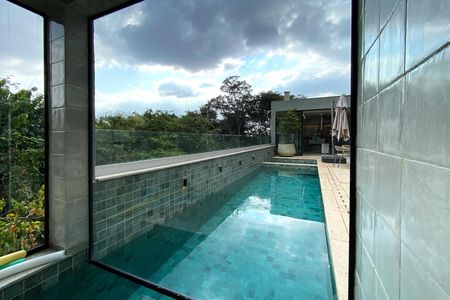 Casa de condomínio à venda com 470m², 5 quartos e 4 vagasSauna