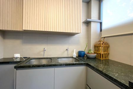 Casa de condomínio à venda com 470m², 5 quartos e 4 vagasÁrea de Serviço