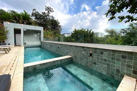 Casa de condomínio à venda com 470m², 5 quartos e 4 vagasPiscina