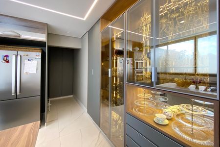 Casa de condomínio à venda com 470m², 5 quartos e 4 vagasCozinha