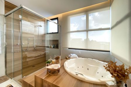 Casa de condomínio à venda com 470m², 5 quartos e 4 vagasBanheiro da Suíte 1