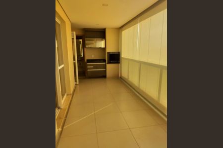 Apartamento para alugar com 125m², 3 quartos e 3 vagas Apartamento para alugar com 125m², 3 quartos e 3 vagasVaranda