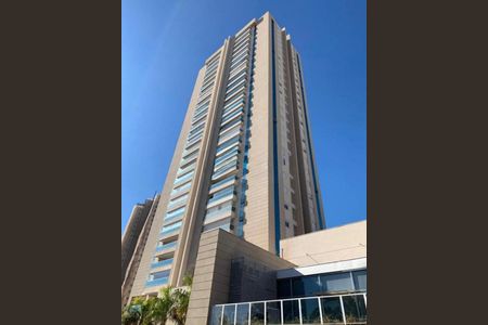 Apartamento para alugar com 125m², 3 quartos e 3 vagas Apartamento para alugar com 125m², 3 quartos e 3 vagasFachada