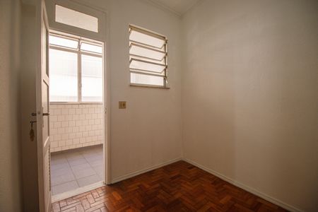 Apartamento à venda com 95m², 4 quartos e sem vaga Apartamento à venda com 95m², 4 quartos e sem vagaQuarto Revertido