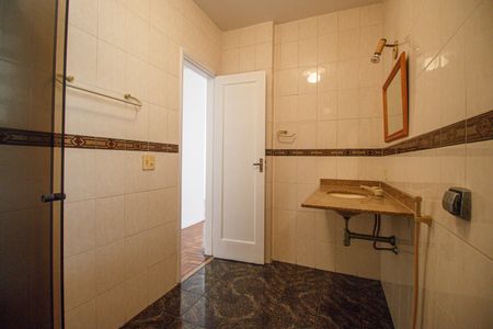 Apartamento à venda com 95m², 4 quartos e sem vaga Apartamento à venda com 95m², 4 quartos e sem vagaBanheiro