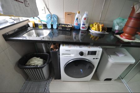 Apartamento à venda com 67m², 2 quartos e sem vagaÁrea de serviço