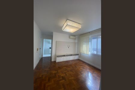 Sala de apartamento para alugar com 1 quarto, 45m² em Petrópolis, Porto Alegre
