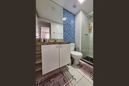 Apartamento à venda com 73m², 2 quartos e 1 vagaBanheiro Social