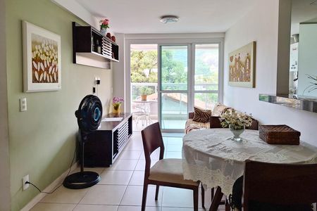 Sala de apartamento para alugar com 2 quartos, 73m² em Maravista, Niterói