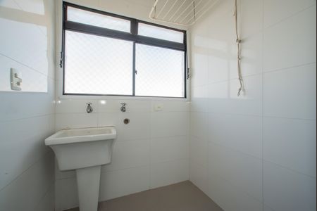 Apartamento para alugar com 67m², 2 quartos e 1 vagaÁrea de Serviço