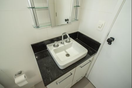 Apartamento para alugar com 67m², 2 quartos e 1 vagaBanheiro