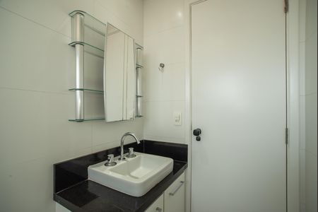 Apartamento para alugar com 67m², 2 quartos e 1 vagaBanheiro