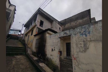 Casa à venda com 179m², 1 quarto e 2 vagas Casa à venda com 179m², 1 quarto e 2 vagasÁrea comum