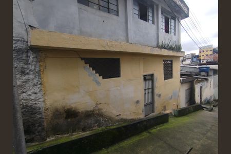 Casa à venda com 179m², 1 quarto e 2 vagas Casa à venda com 179m², 1 quarto e 2 vagasÁrea comum
