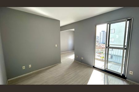 Sala de apartamento para alugar com 2 quartos, 67m² em Jardim Sao Ricardo, Guarulhos
