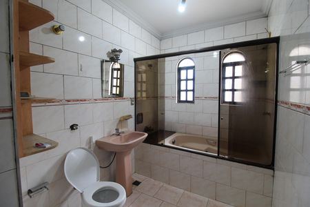 Banheiro do Quarto 1 de casa para alugar com 3 quartos, 233m² em Jardim Arpoador, São Paulo