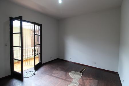 Casa para alugar com 233m², 4 quartos e 2 vagas Casa para alugar com 233m², 4 quartos e 2 vagasQuarto 4