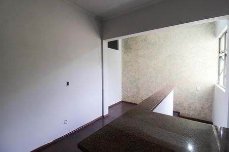 Casa para alugar com 233m², 4 quartos e 2 vagas Casa para alugar com 233m², 4 quartos e 2 vagasCorredor